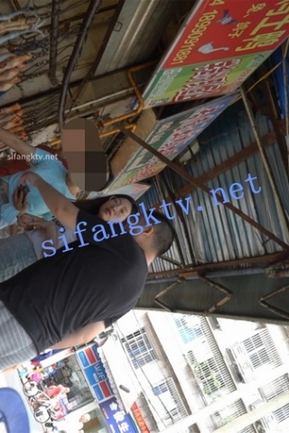 kc859（空城原创）和男友买菜的短裙小姐姐，丝质灰N诱惑