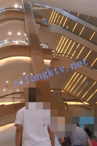 kc503（空城原创）商场CD黑裙少妇，肉色NN一览无遗