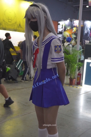 【xxn-318】超短制服小姐姐..透明肉丝..路人视角直接露内裤