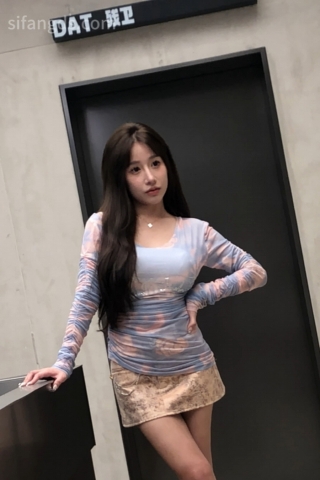 mccd050⭐【mccd】⭐ 38 高颜值美女被抄底白蕾丝内