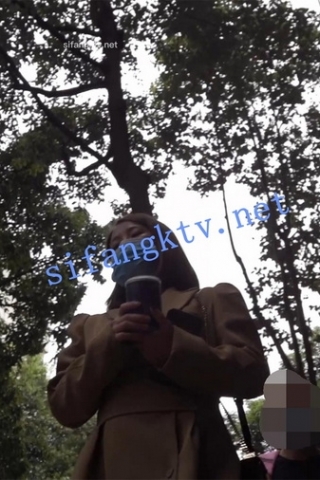 kc485（空城原创）下班回家的棕裙少妇，丝袜裆部稍厚