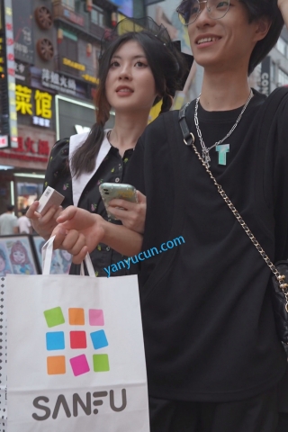 (BC-AA-642)喜欢粉色内裤的小姐姐..两次约会逛街被跟拍CD