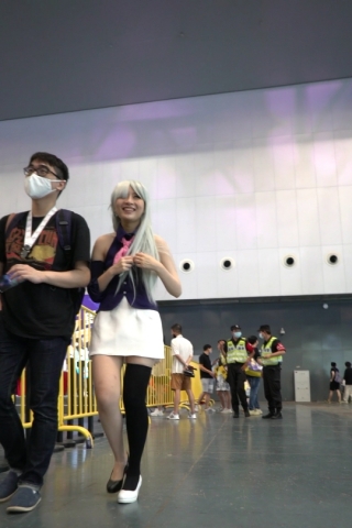 华尔兹2021系列之14逛漫展的妹妹