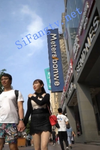 【首发CD】华尔兹2019街拍系列52-高挑长腿星星图案肉丝少妇