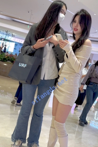 trump1242【KFC】身材极品的包臀裙靓女逛街·白色骚窄内前后CD跟拍