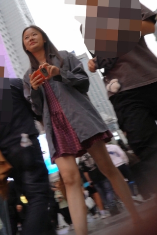 kc1531（空城原创）逛街的连衣短裙小姐姐，米白透明N包裹肉臀