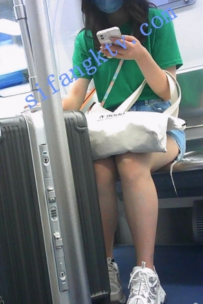 『DEARDOLL』-080-（老物）绿T破边牛仔裙，浅绿N