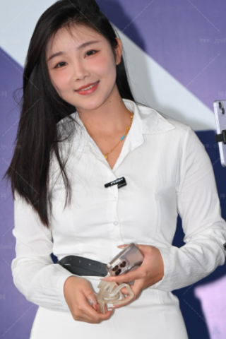 4k街拍极品油亮肉丝主播