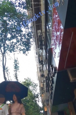 kc360（空城原创）下班回家的橙裙少妇，双视角可爱胡萝卜白N