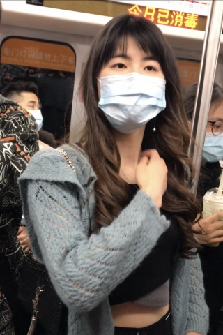 TK361-原创 投稿 抄底身材很好的妹子超薄肉丝米